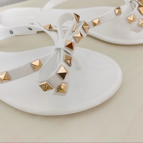 NEW Roxie Sandal- in White - Picture 4 of 5